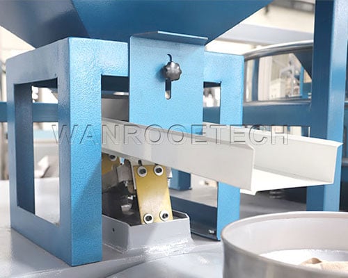 Silicone Waste Plastic Recycling Pulverizer Grinder Machine Vibratory Feeding